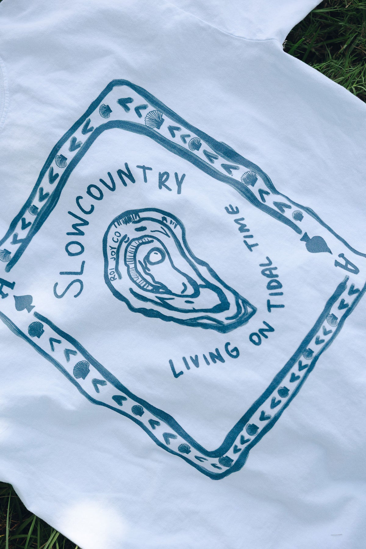 Slowcountry Oyster Living on Tidal Time
